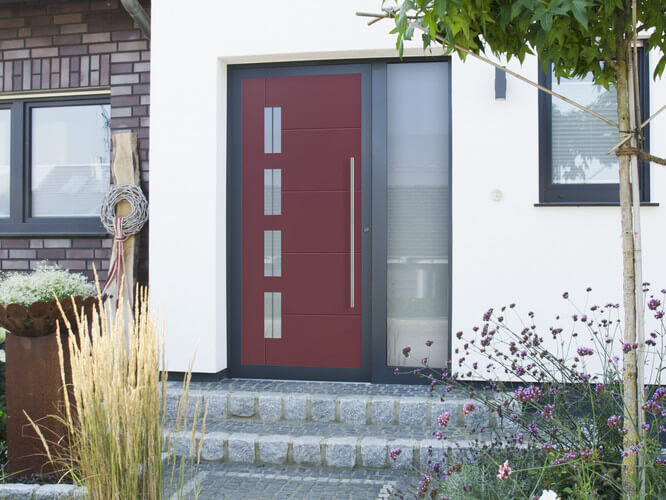 Eine Haustür von außen